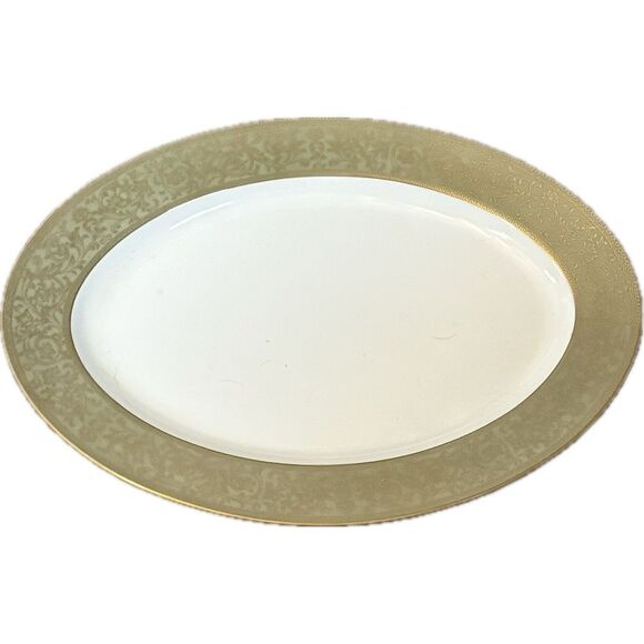 Chic Gold Trimmed Porcelain Plate - Picture 1 of 5